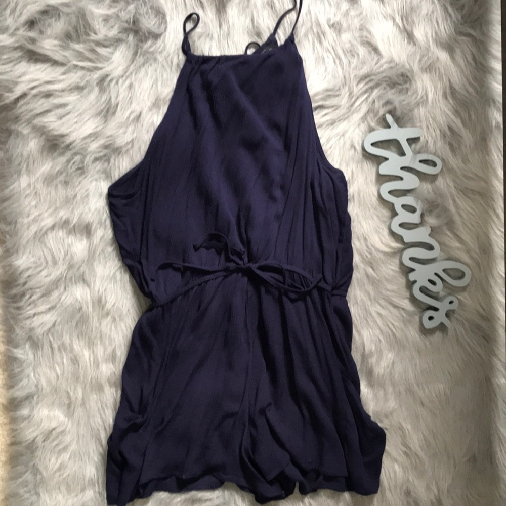 Sweet wanderer romper with pockets!